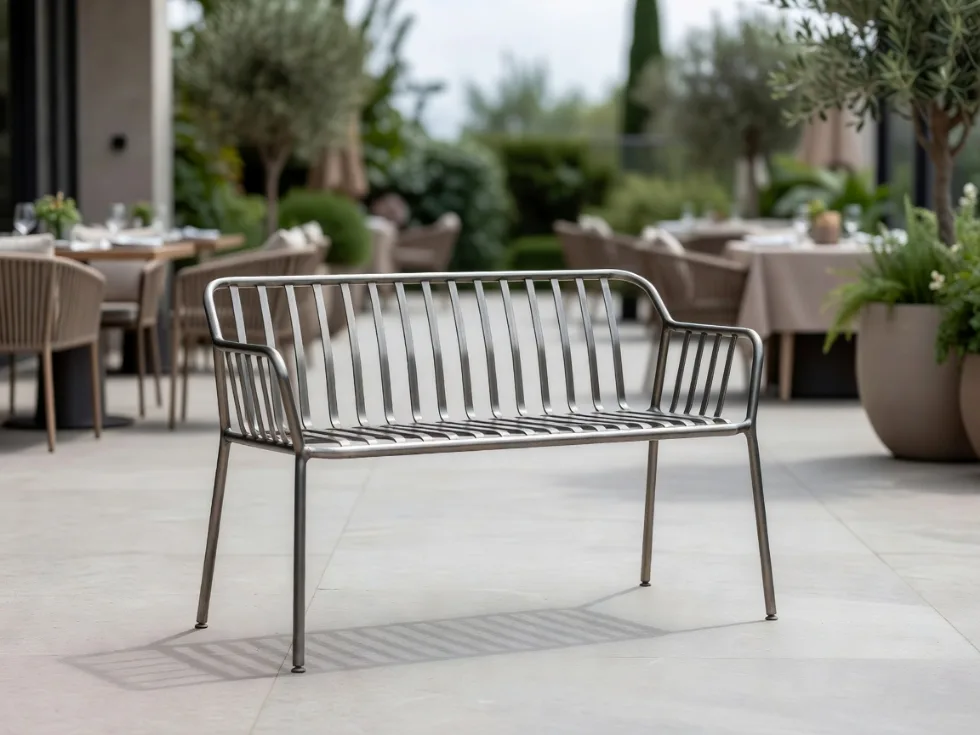 Restoran Bahçesi İçin Metal Sedir