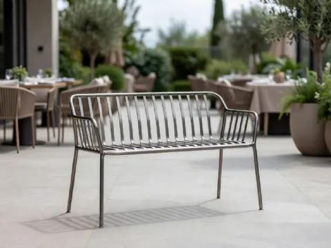 Restoran Bahçesi İçin Metal Sedir